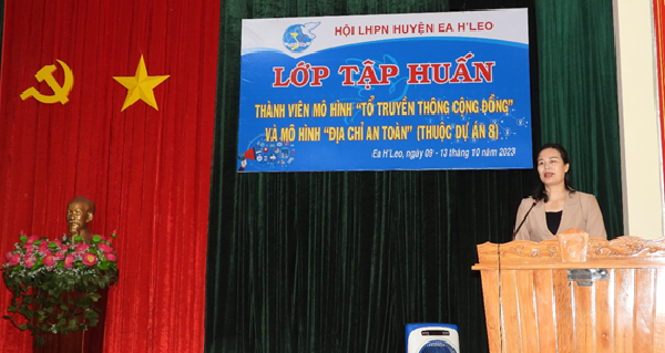 Tập huấn “Tổ truyền thông cộng đồng” và mô hình “Địa chỉ an toàn” thuộc Dự án 8
